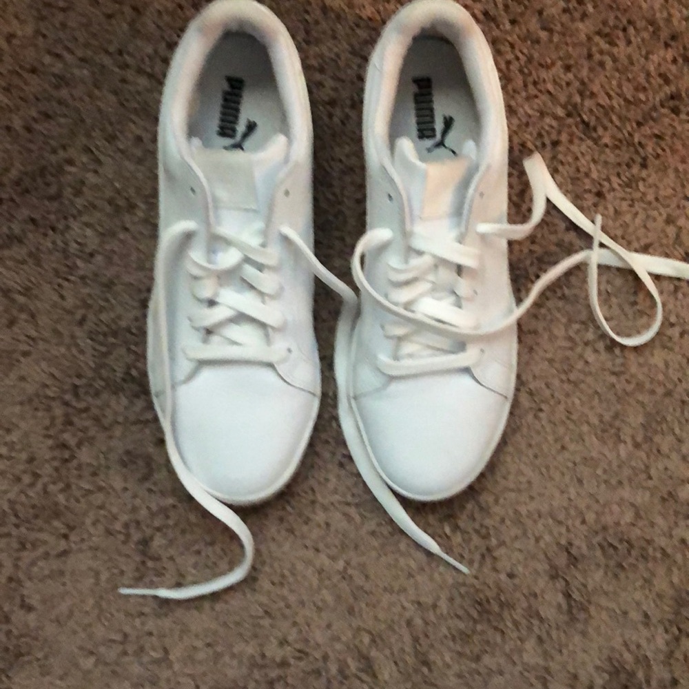 Puma tennis shoes